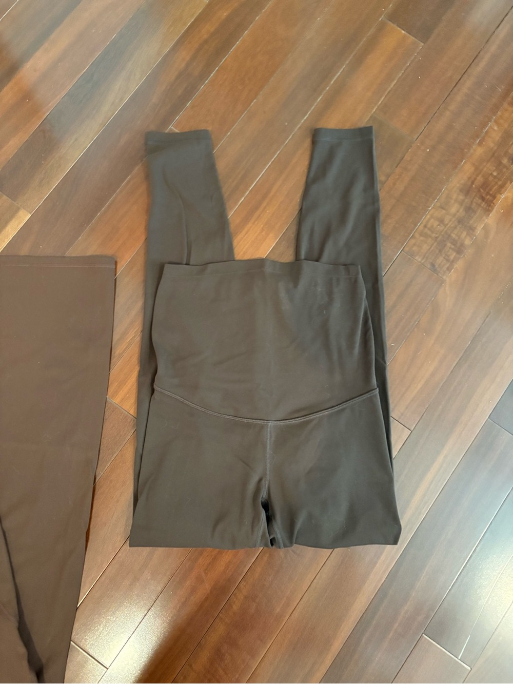 2 pairs maternity leggings bundle - Picture 2 of 4